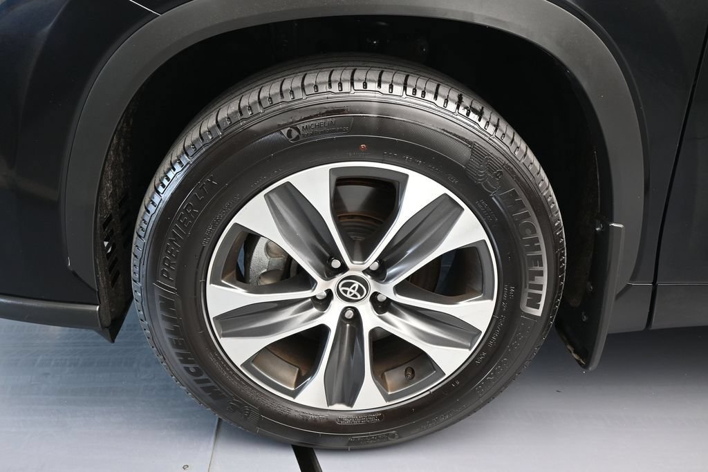 Used 2026 Toyota Highlander XLE AWD/4WD image 31
