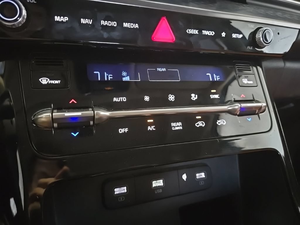 Certified 2022 Kia Carnival SX Prestige FWD image 24
