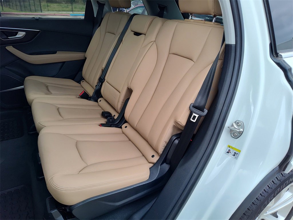 Used 2025 Audi Q7 3.0T Premium Plus image 37