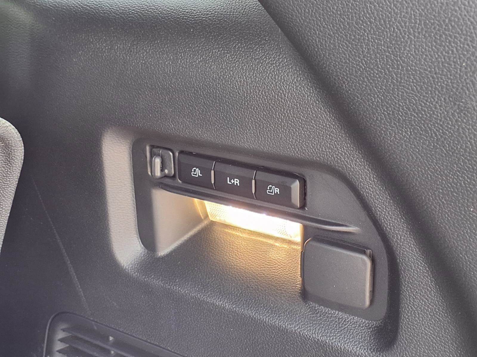 Used 2026 Ford Explorer ST w/ Sun And Sound Package AWD/4WD image 8