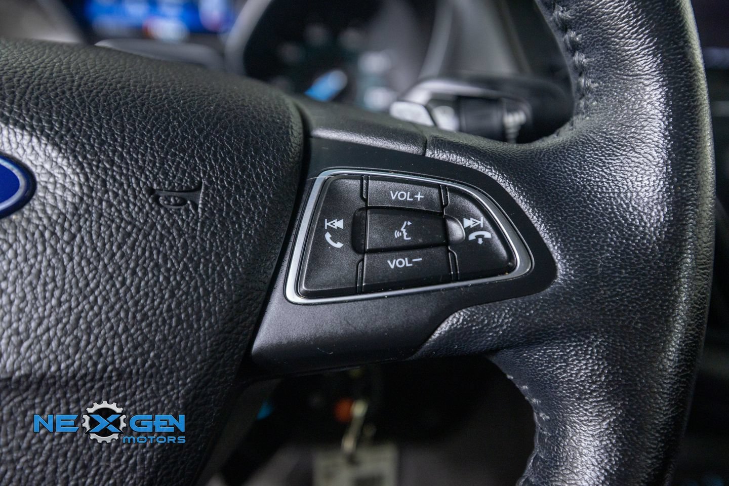 Used 2017 Ford Focus SE w/ SE Sport Package FWD image 15