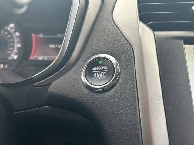 Used 2020 Ford Fusion SE FWD image 20