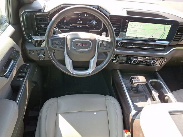 Used 2022 GMC Sierra 1500 SLT w/ SLT Convenience Package AWD/4WD image 11