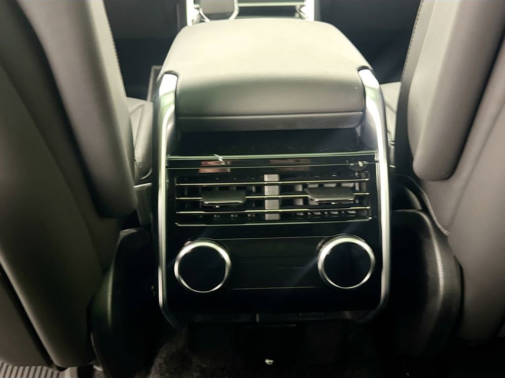 New 2026 Land Rover Range Rover Long Wheelbase SE image 24