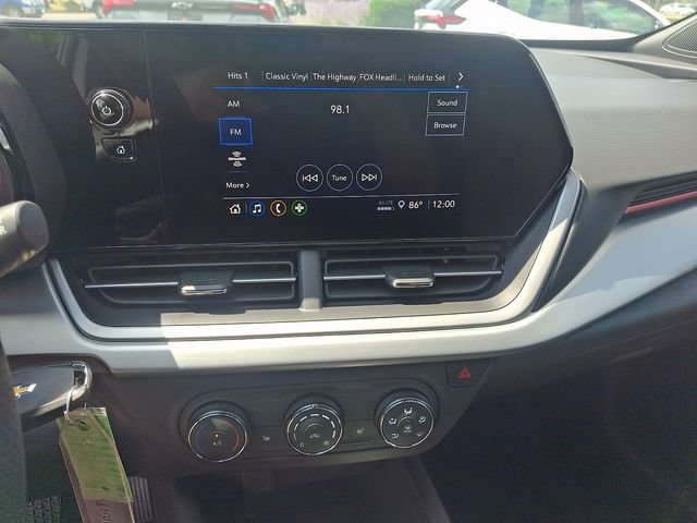 New 2026 Chevrolet Trax RS w/ Sunroof Package FWD image 9