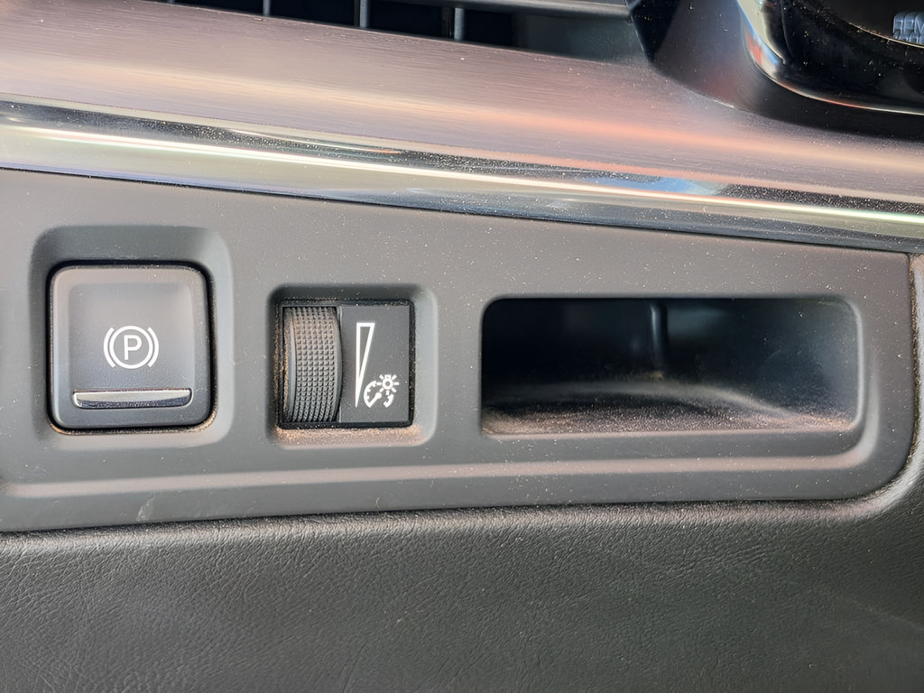 Used 2019 Cadillac XT5 Premium Luxury FWD image 20