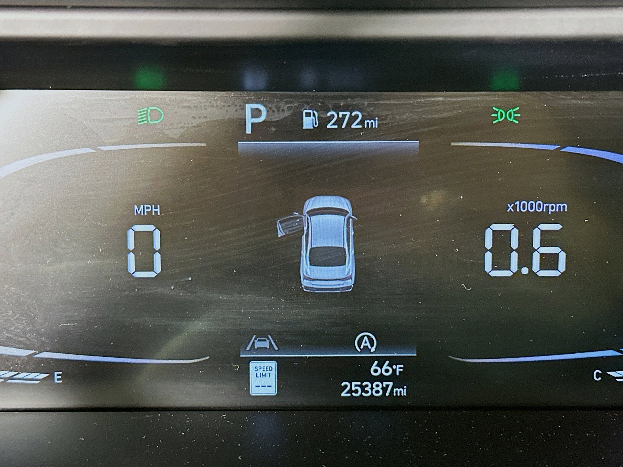 Used 2024 Hyundai Elantra SE FWD image 19