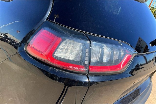 Used 2019 Jeep Cherokee Trailhawk image 32