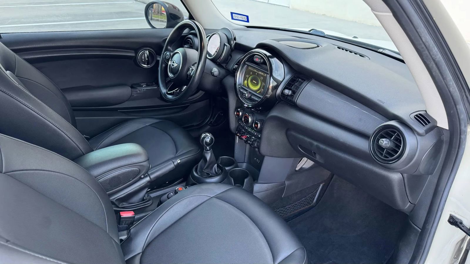 Used 2018 MINI Cooper 2-Door Hardtop image 10