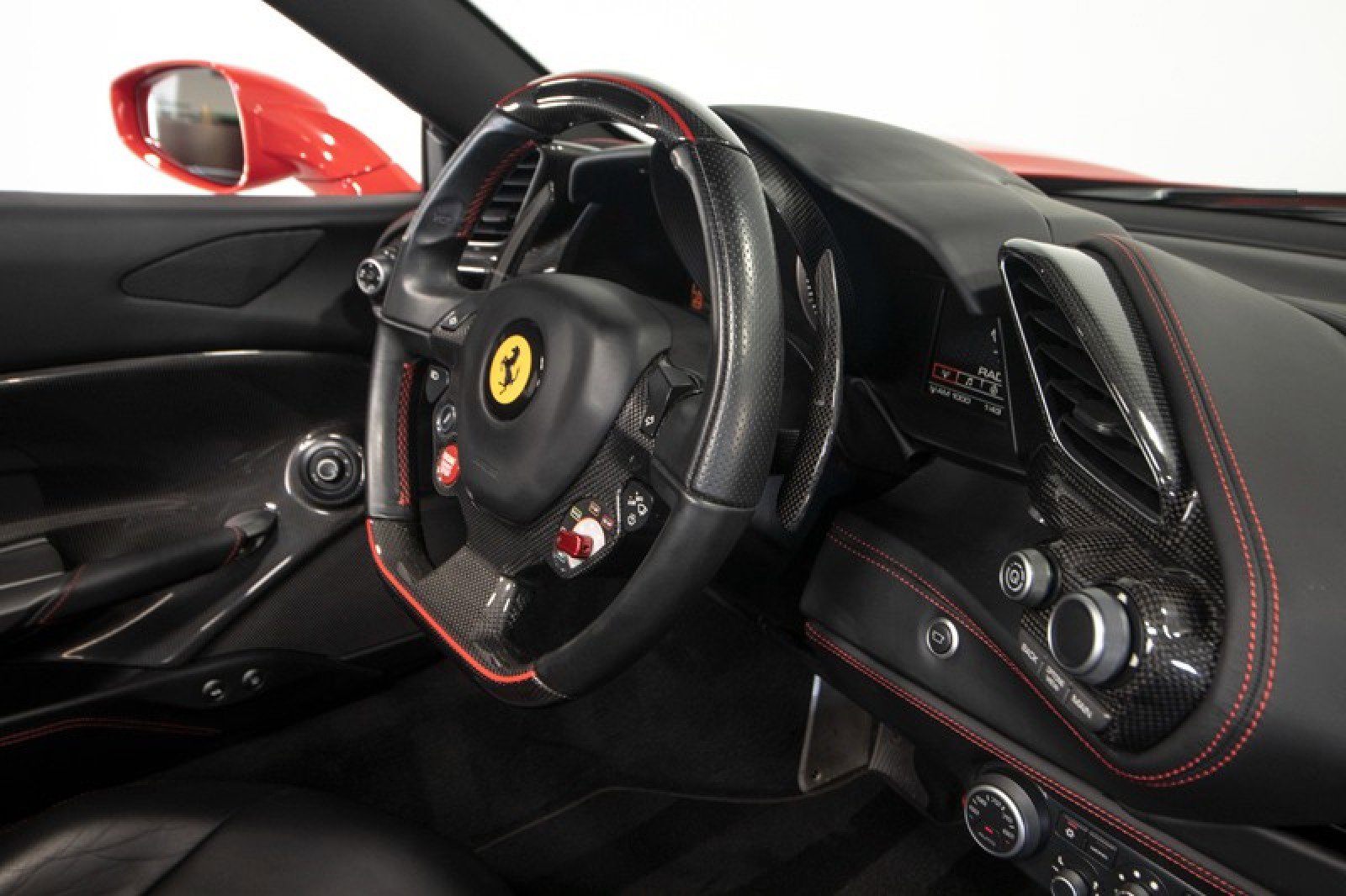 Used 2018 Ferrari 488 Spider image 58