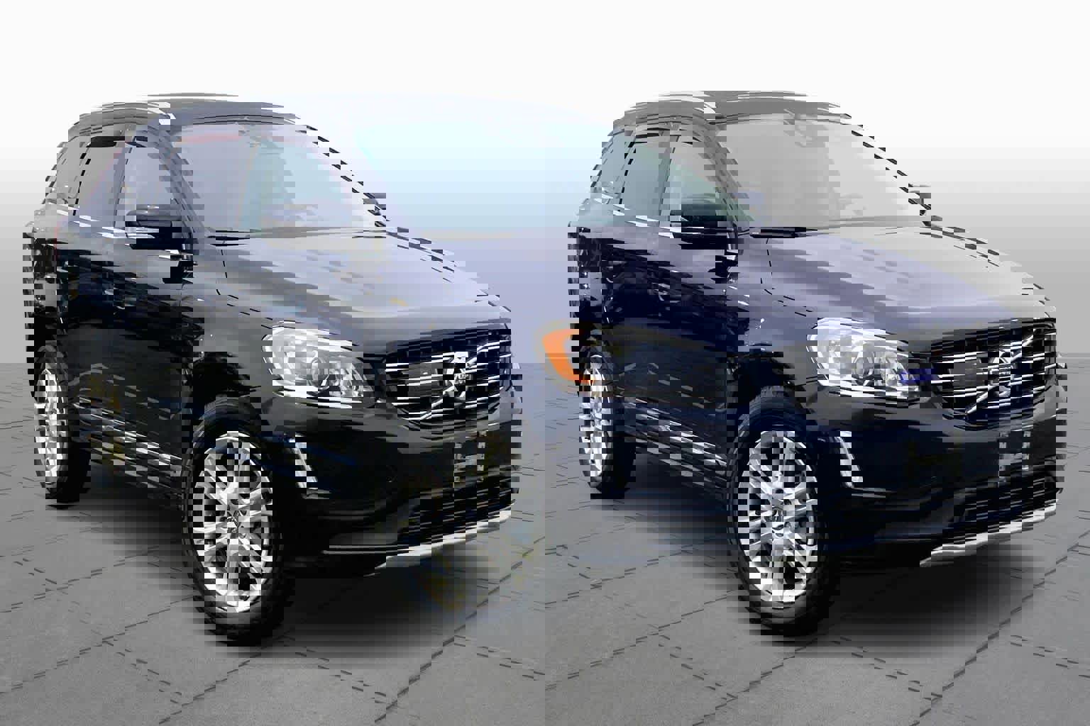 Used 2016 Volvo XC60 T5 Platinum image 2