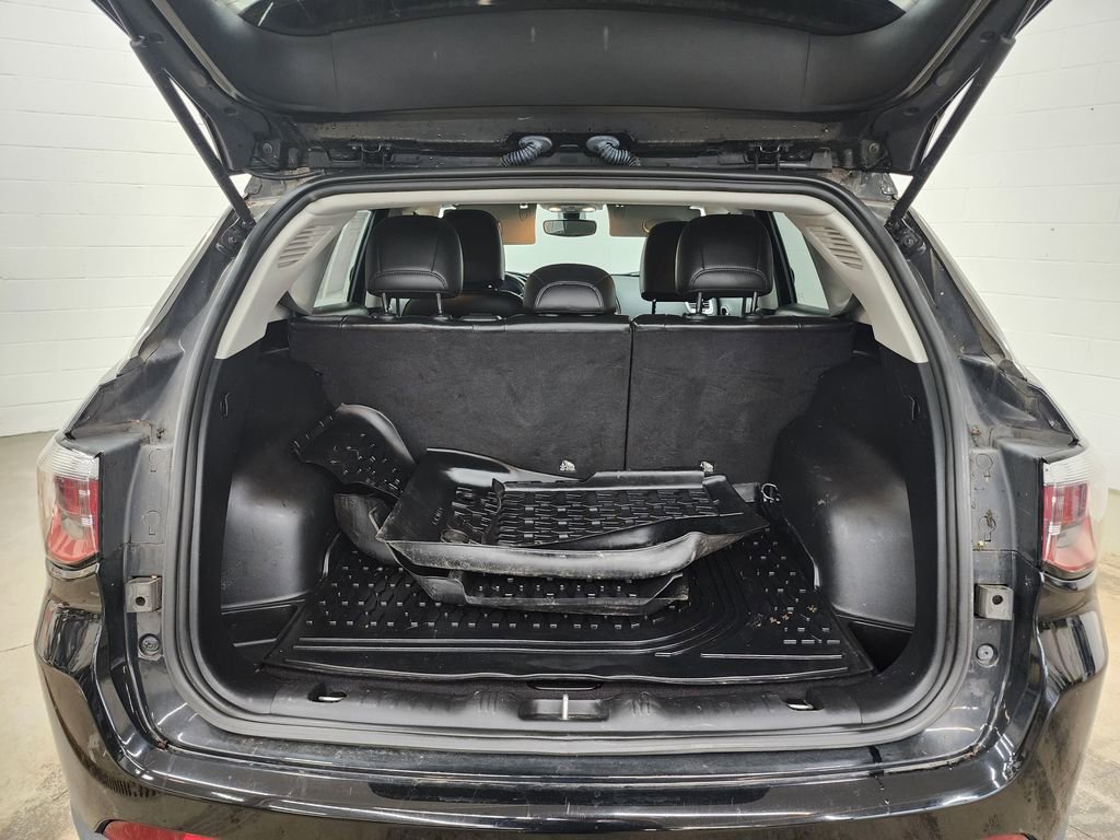 Used 2019 Jeep Compass Latitude image 27