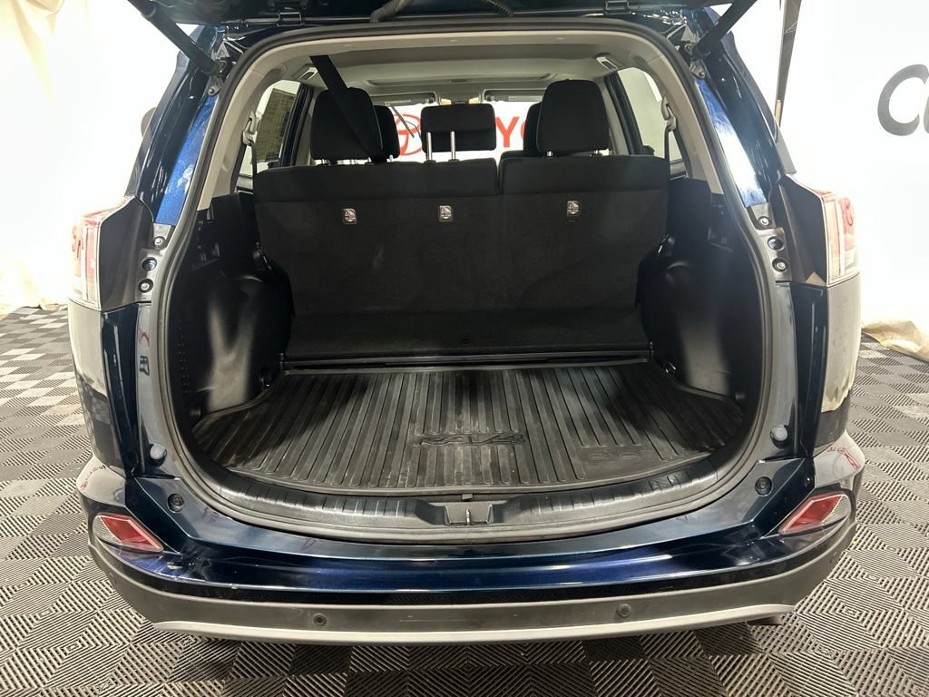 Used 2017 Toyota RAV4 XLE w/ Convenience Package AWD/4WD image 17