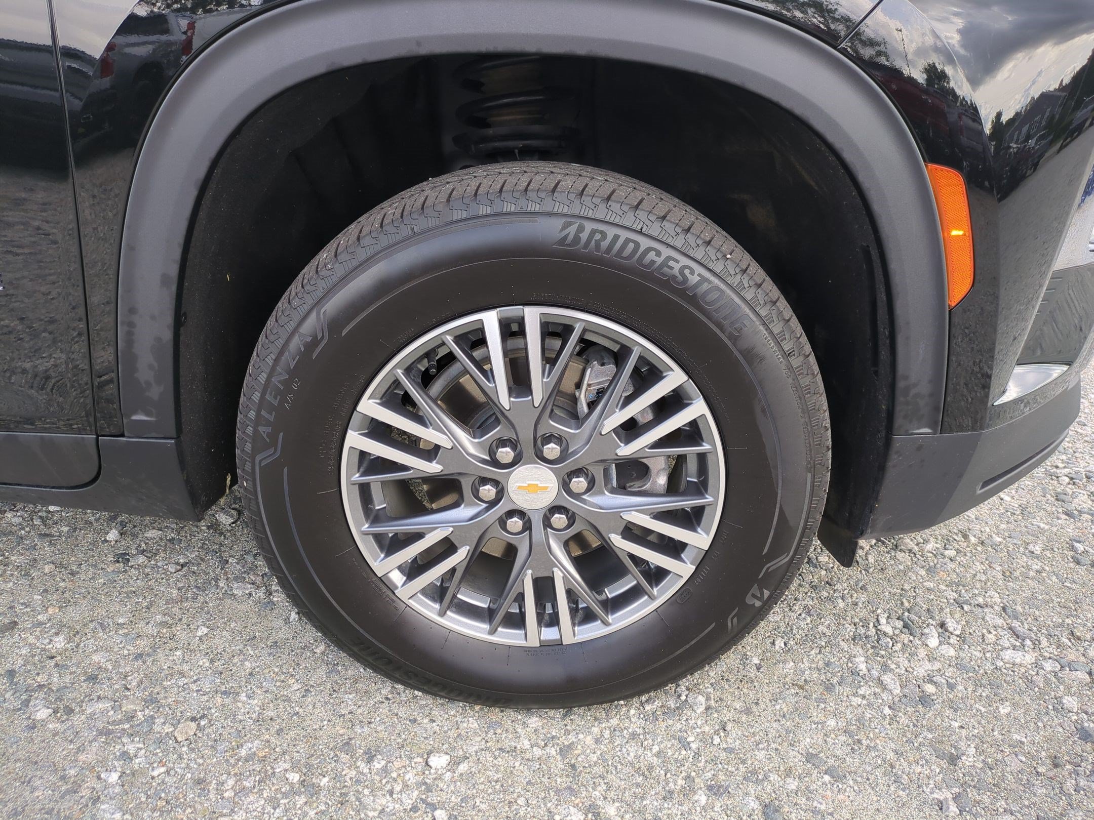 Used 2026 Chevrolet Traverse LT AWD/4WD image 12