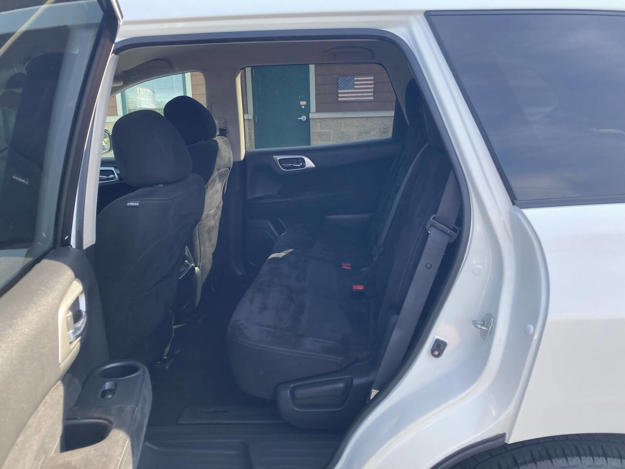 Used 2014 Nissan Pathfinder S image 18