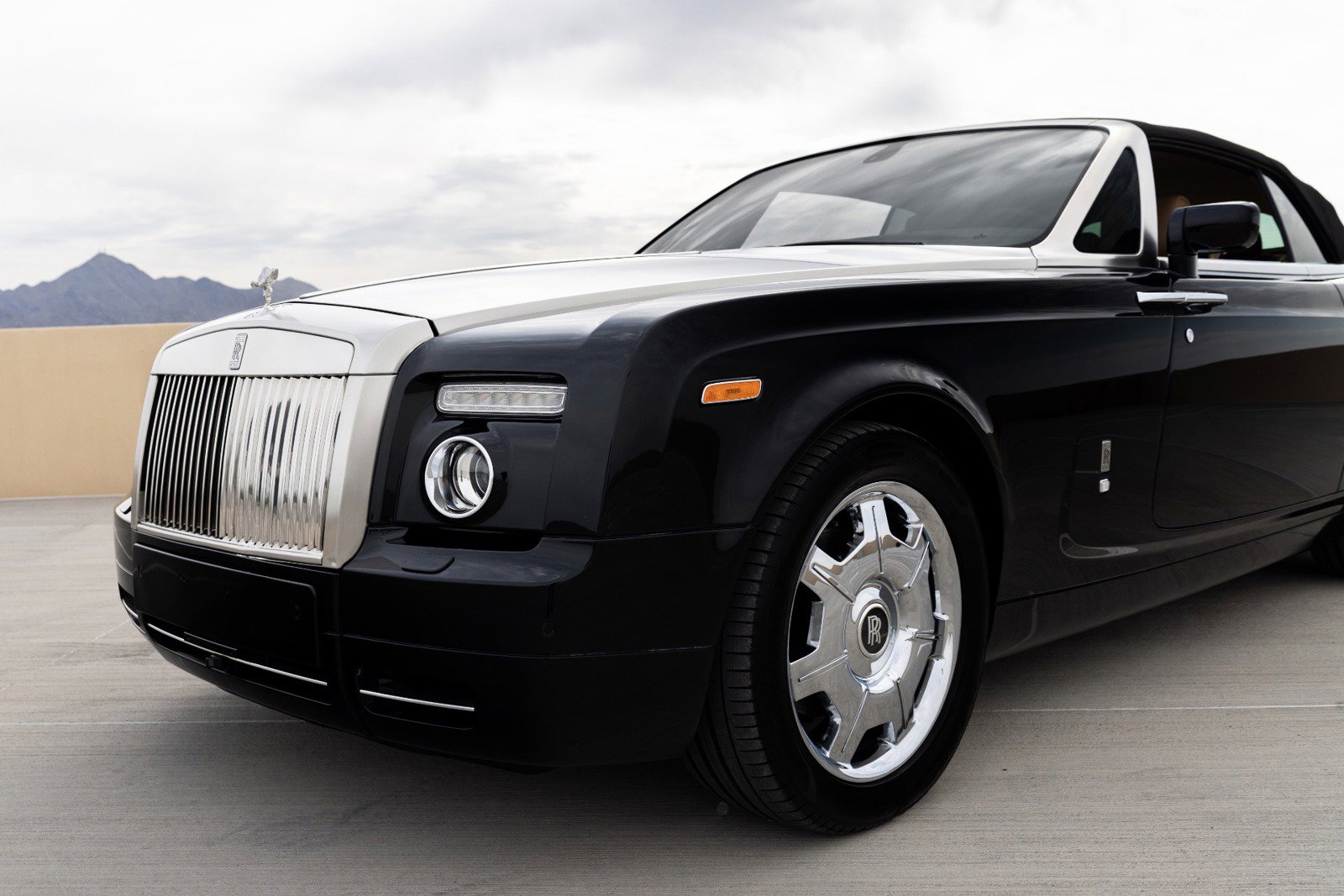 Used 2009 Rolls-Royce Phantom Drophead Coupe RWD image 14