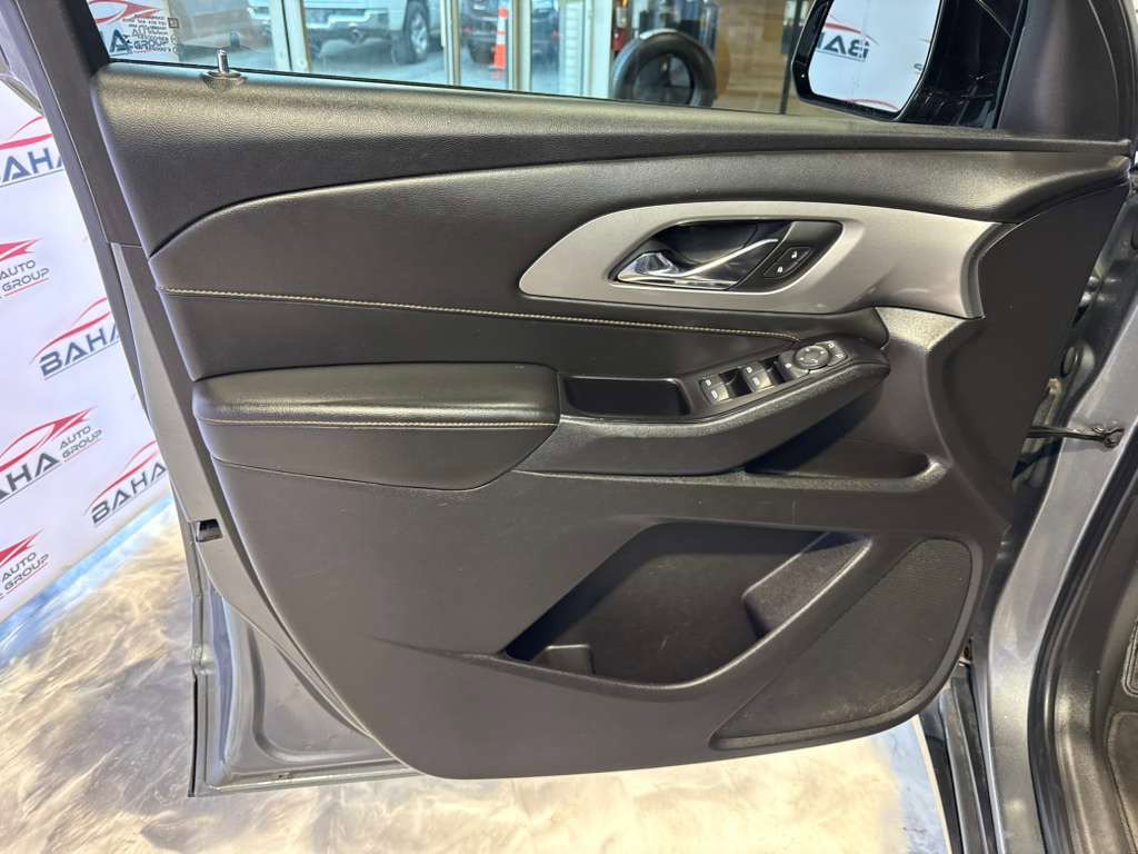 Used 2018 Chevrolet Traverse LS image 32