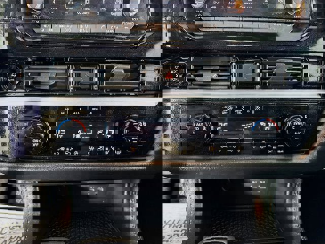 Certified 2025 Nissan Pathfinder SV image 14