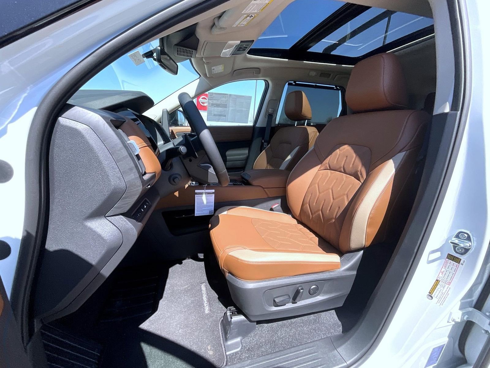 New 2026 Nissan Pathfinder Platinum AWD/4WD image 11