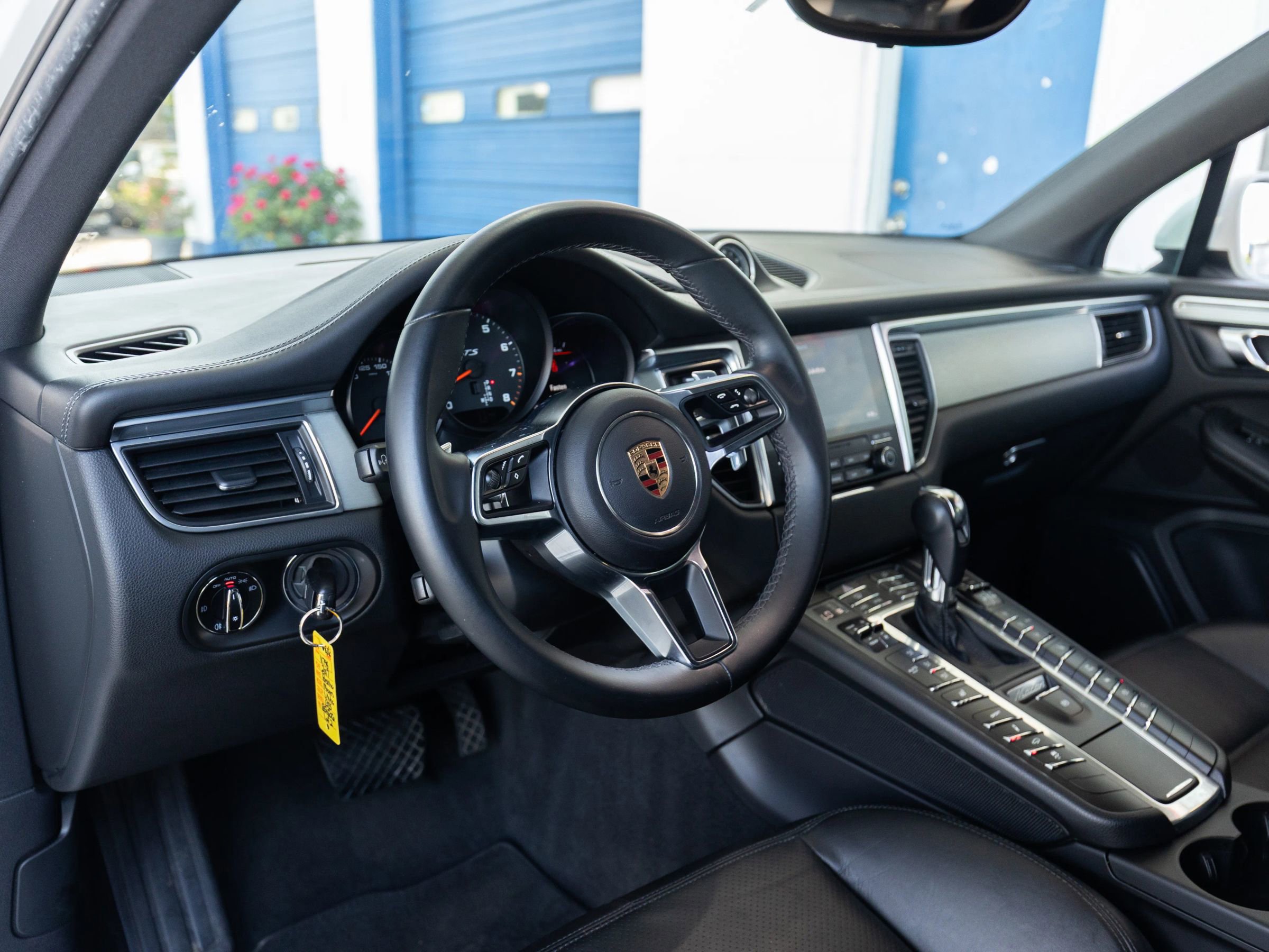 Used 2017 Porsche Macan GTS AWD/4WD image 19