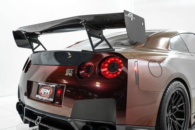 Used 2014 Nissan GT-R Premium AWD/4WD image 14
