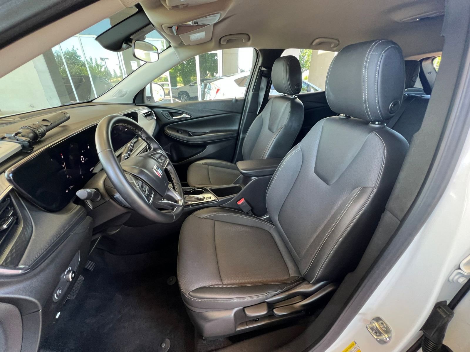 Used 2025 Buick Encore GX Preferred FWD image 34
