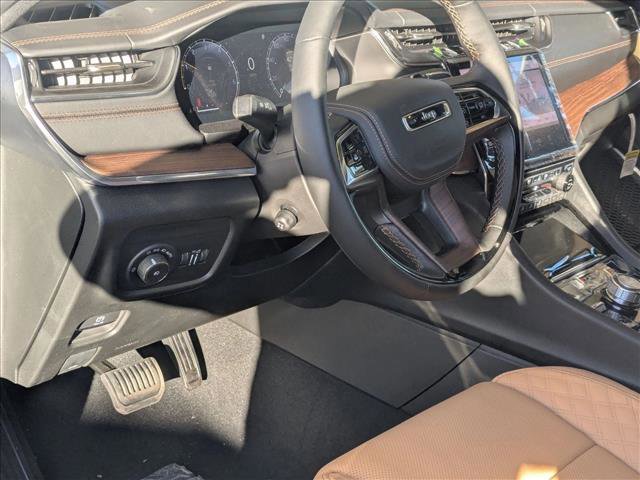 New 2025 Jeep Grand Cherokee Summit w/ Adv Protech Group IV image 3