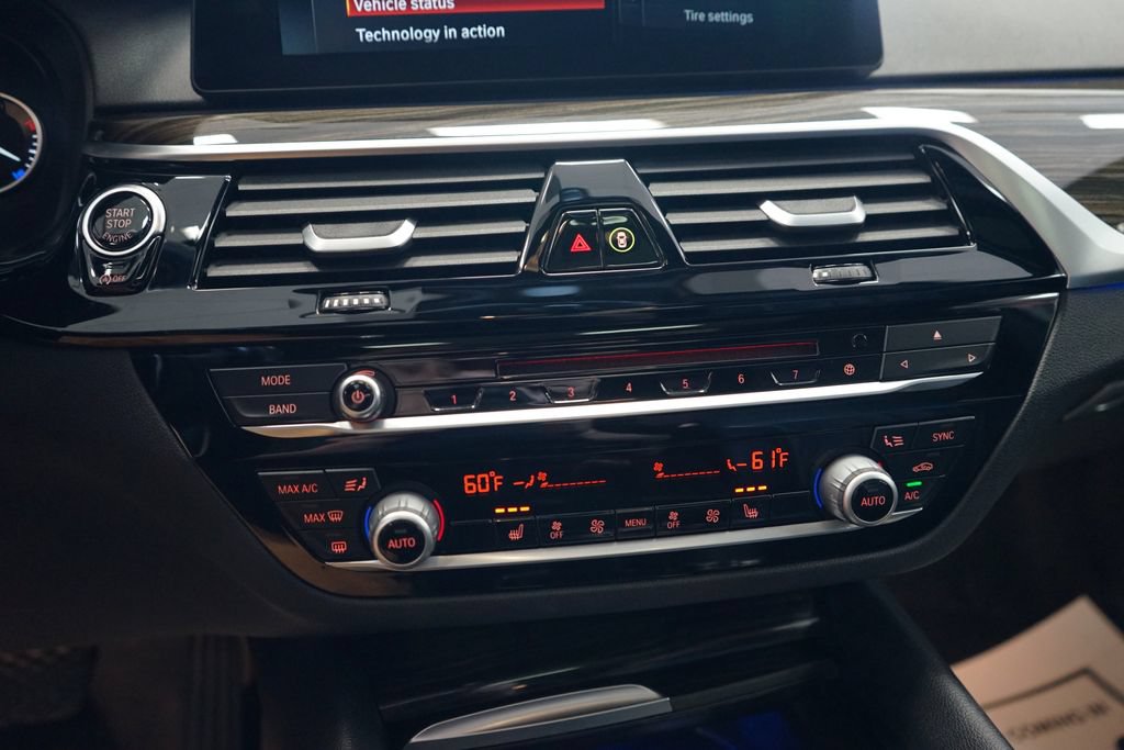 Used 2018 BMW 530i xDrive AWD/4WD image 39