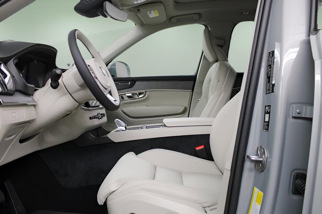 New 2026 Volvo XC90 B6 Ultra w/ Protection Package image 26
