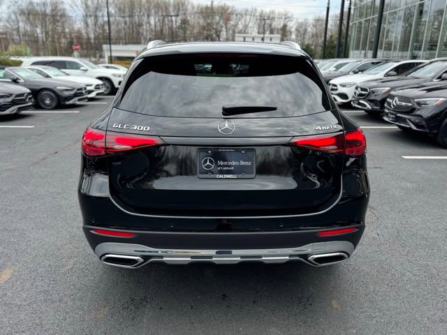 Used 2026 Mercedes-Benz GLC 300 4MATIC image 4