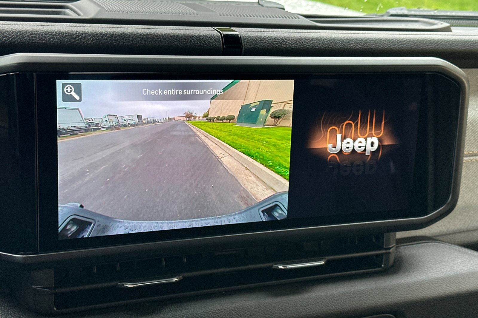 New 2026 Jeep Gladiator Sport image 17