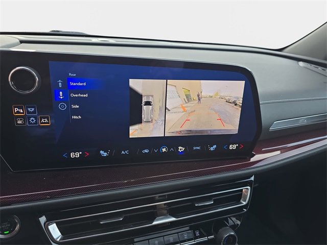 Used 2025 Chevrolet Traverse Z71 w/ Driver Confidence Package image 27