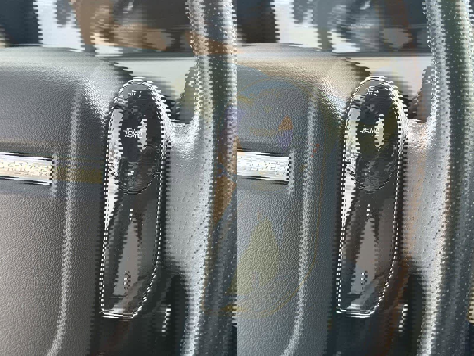 Used 2020 Land Rover Range Rover Velar S image 21