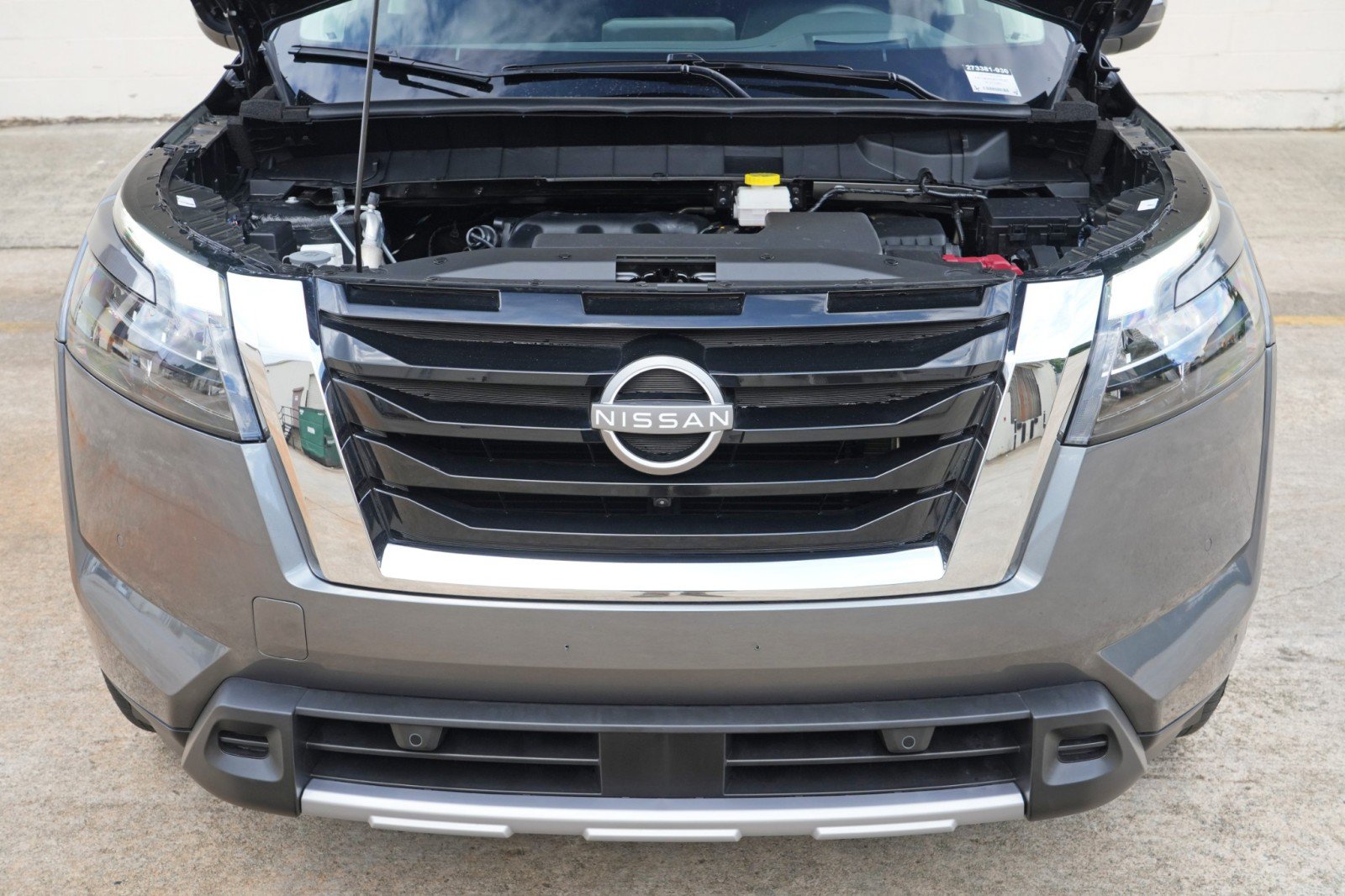 Used 2025 Nissan Pathfinder Platinum w/ Cargo Package AWD/4WD image 7