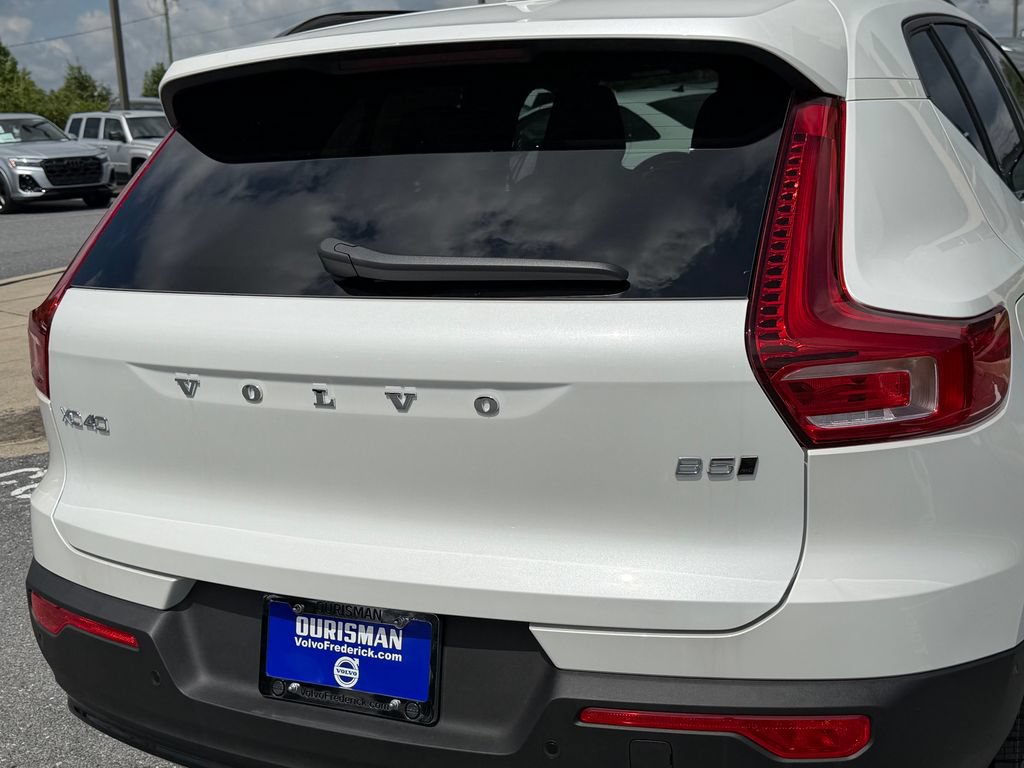 New 2026 Volvo XC40 B5 Plus w/ Climate Package AWD/4WD image 5