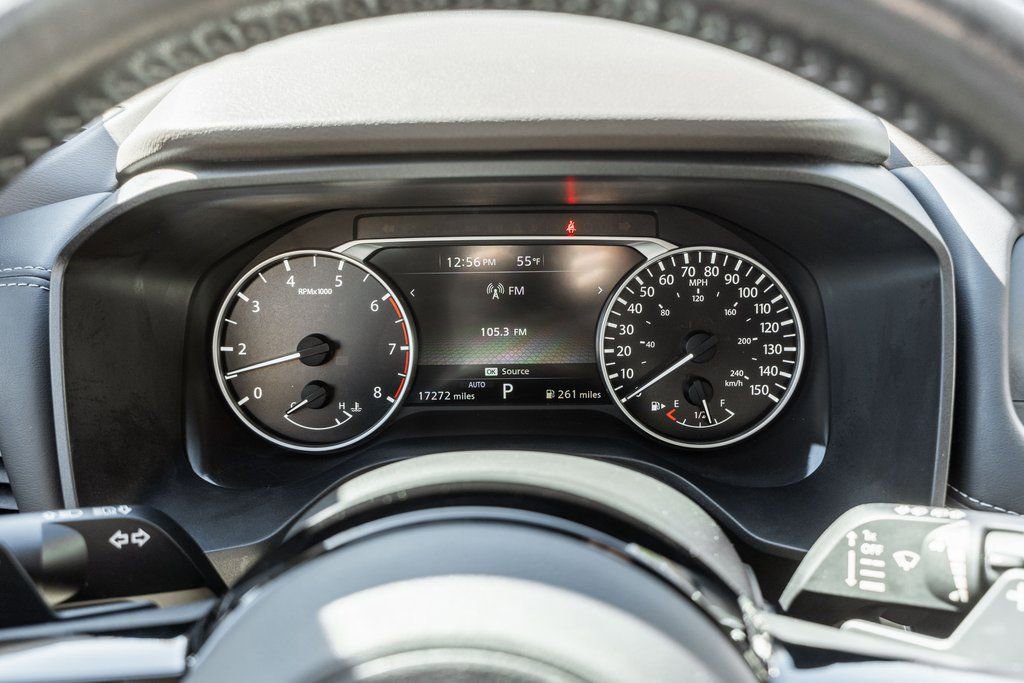 Used 2021 Nissan Rogue SV image 14