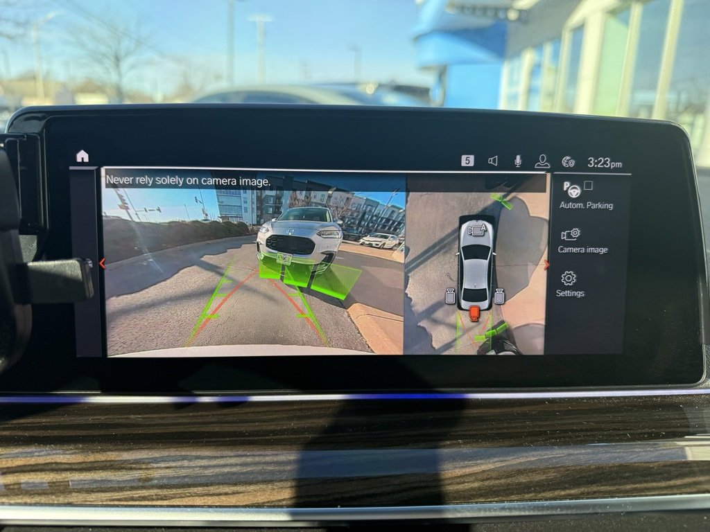 Used 2020 BMW 530i xDrive w/ M Sport Package image 6