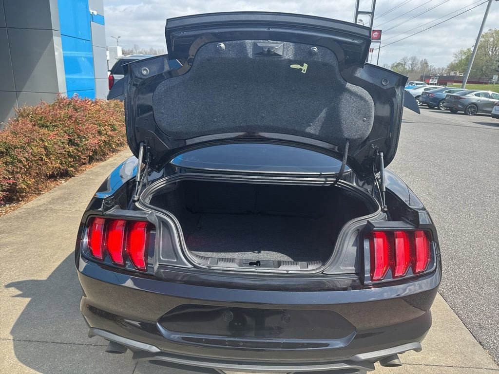 Used 2021 Ford Mustang Coupe RWD image 8