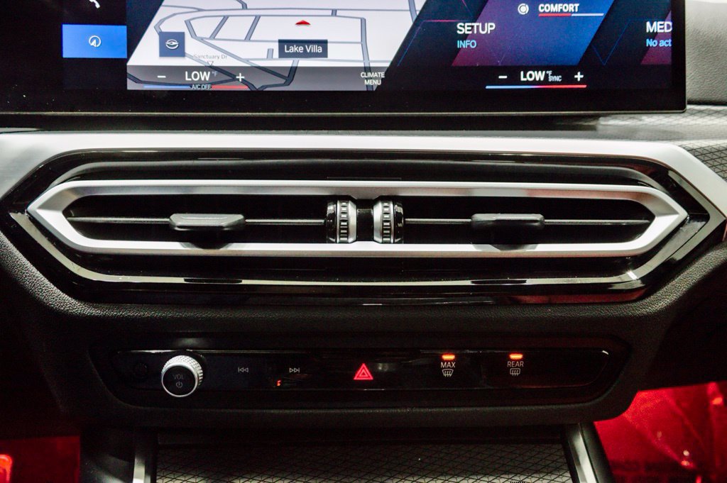Used 2023 BMW M3 w/ M Carbon Exterior Package RWD image 45