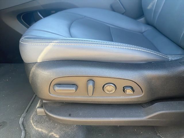 Used 2023 Buick Enclave Premium w/ Experience Buick Package FWD image 9