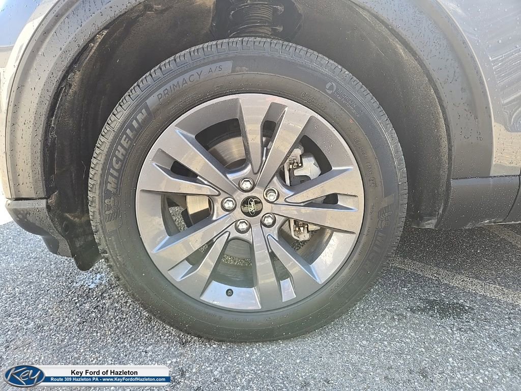 Used 2024 Ford Explorer XLT w/ Equipment Group 202A AWD/4WD image 9