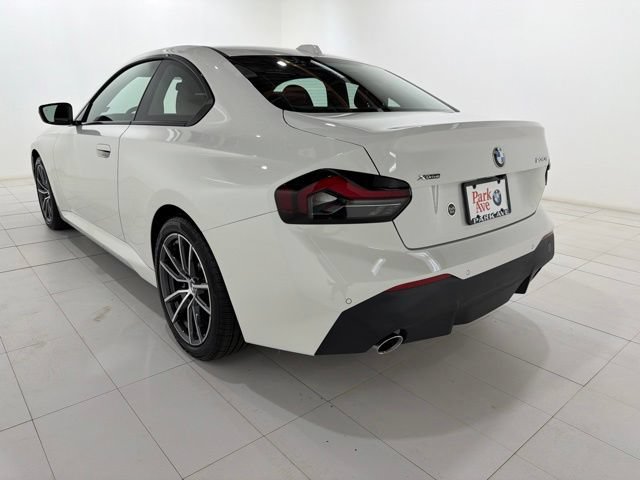 Used 2026 BMW 230i xDrive Coupe w/ Convenience Package AWD/4WD image 3