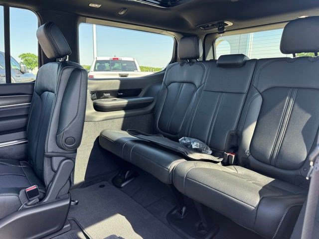 New 2026 Jeep Grand Wagoneer Summit w/ Premium Group III AWD/4WD image 35