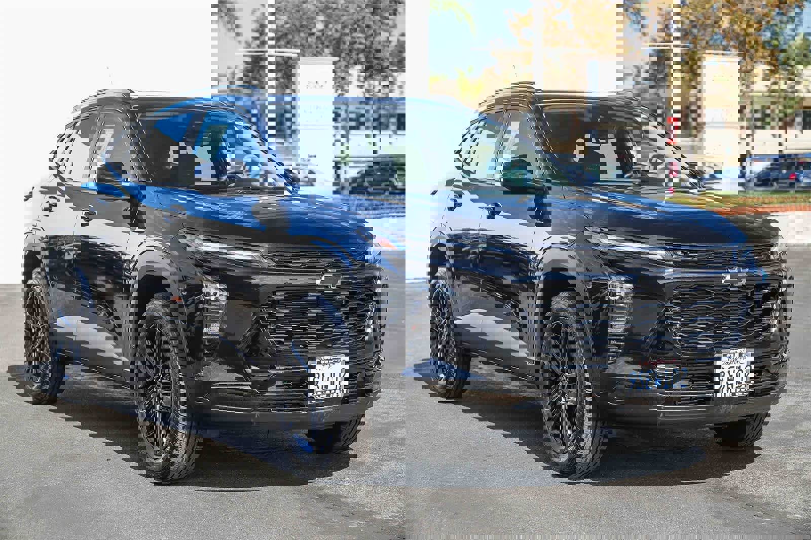 Used 2025 Chevrolet Trax ACTIV w/ Sunroof Package image 3