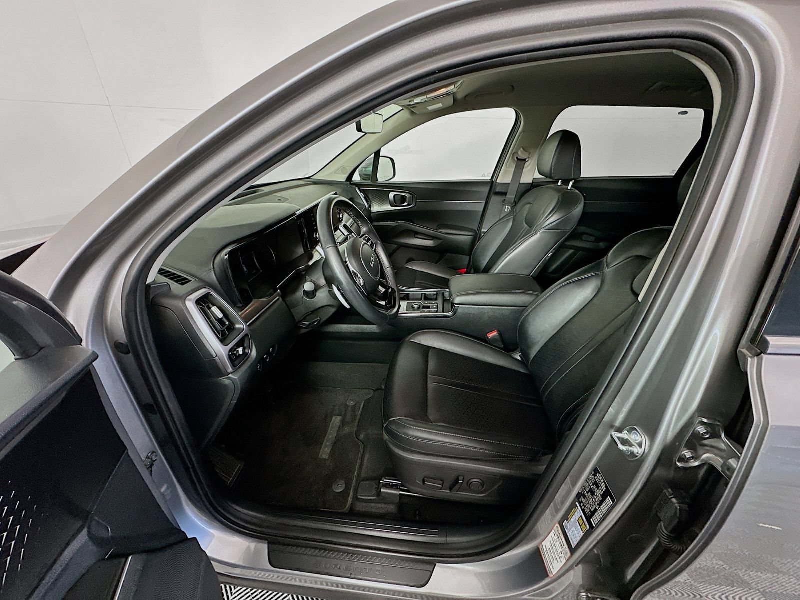 Used 2023 Kia Sorento EX AWD/4WD image 21