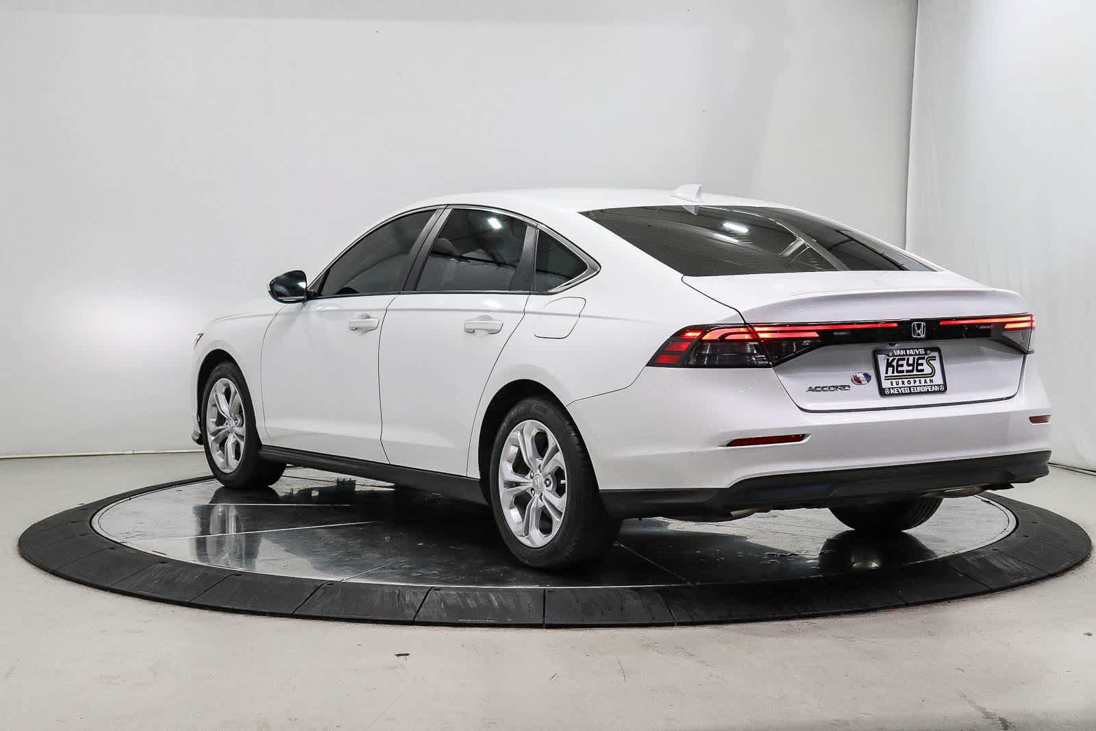 Used 2023 Honda Accord LX image 2