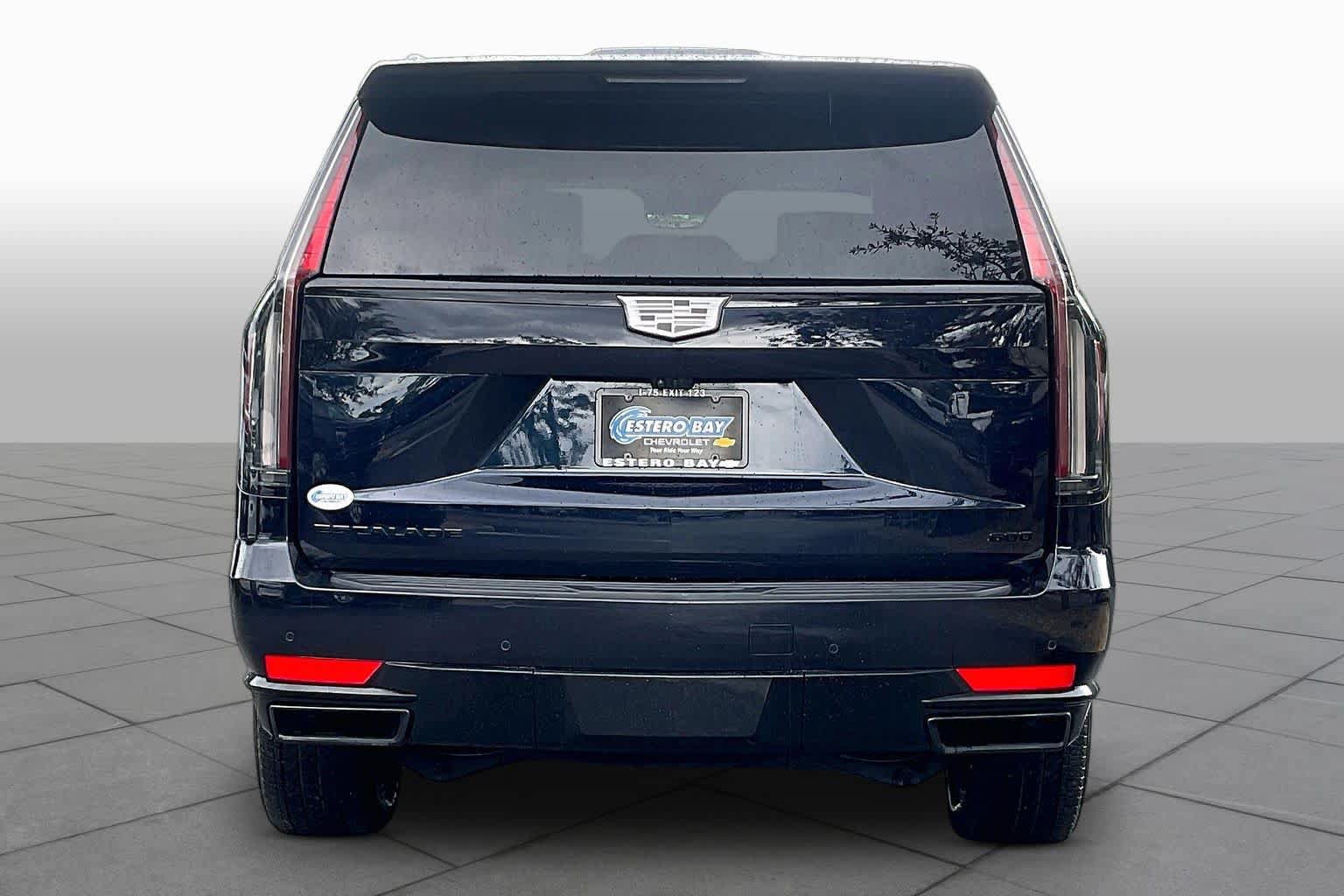 Used 2024 Cadillac Escalade Sport Platinum w/ LPO, ONYX Package AWD/4WD image 9