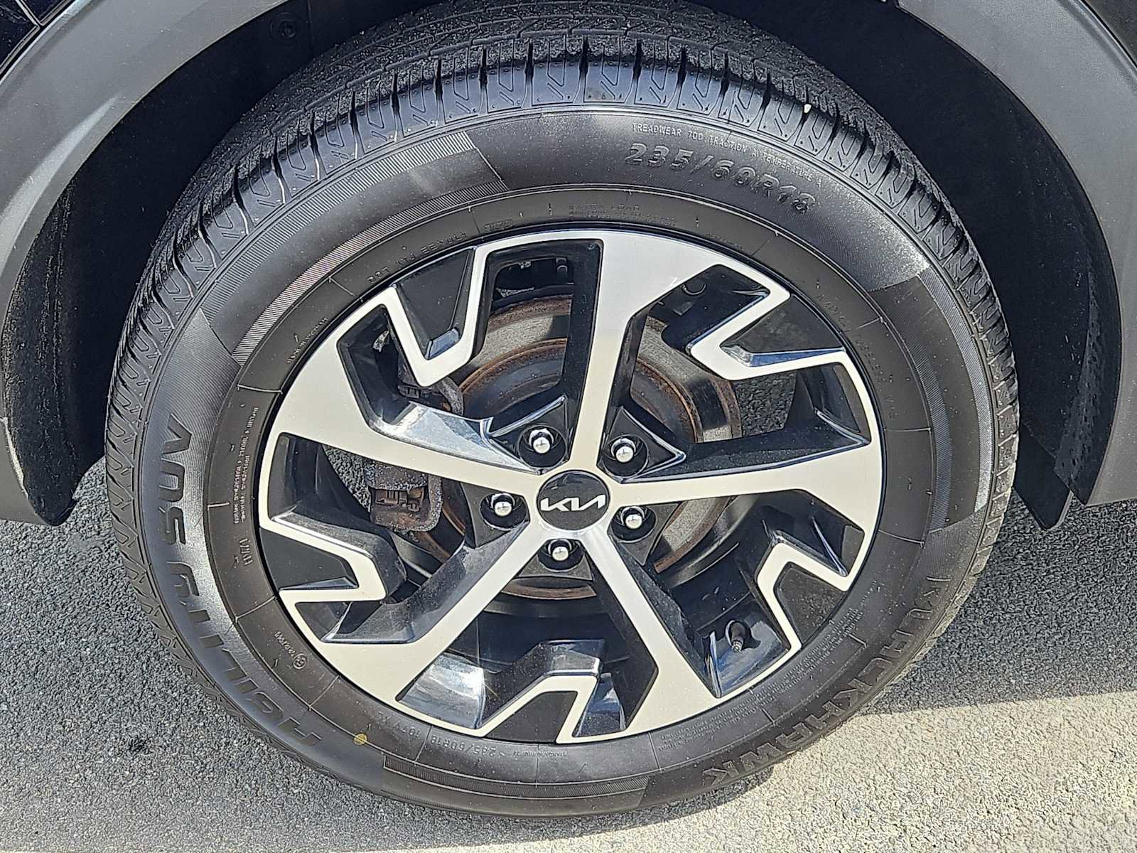 Used 2023 Kia Sportage EX image 9