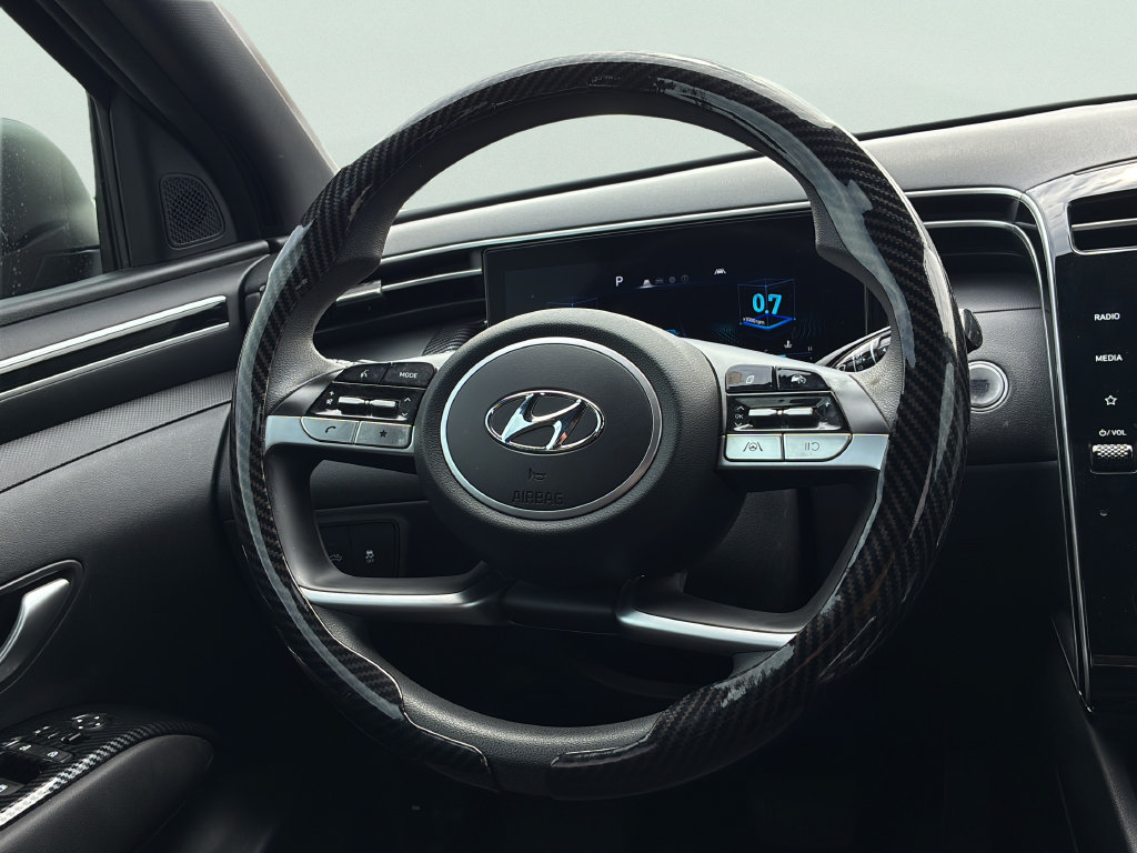 Used 2022 Hyundai Santa Cruz SEL w/ Activity Package FWD image 17