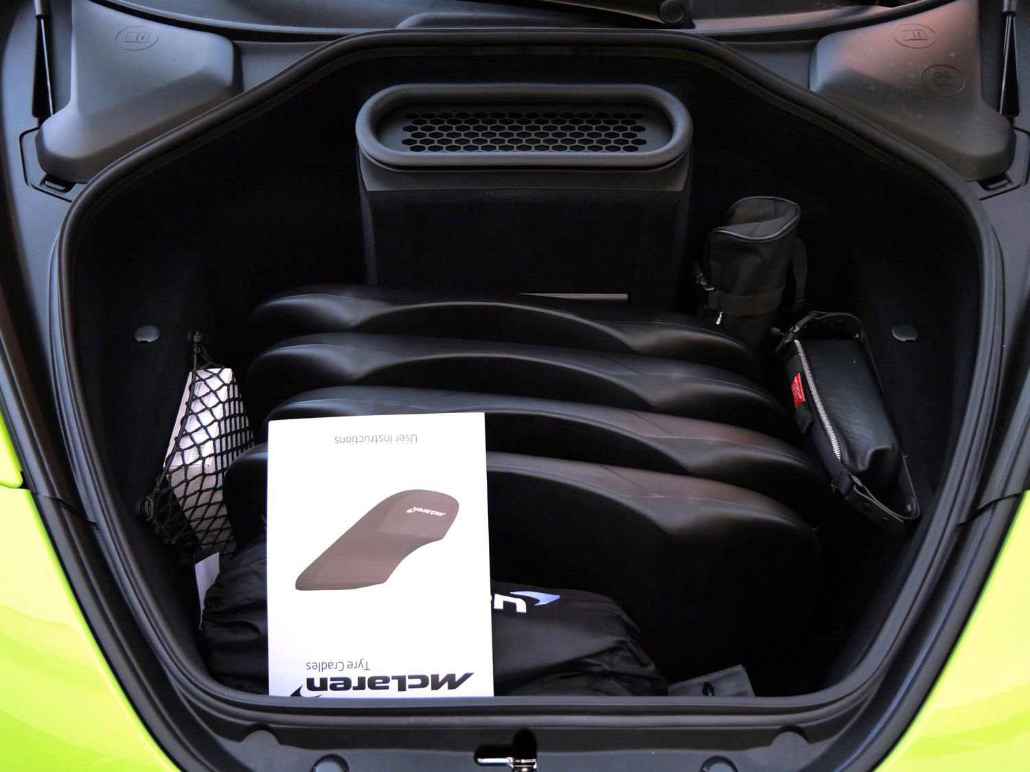Used 2024 McLaren 750S RWD image 19